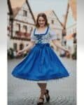 vestido de oktoberfest azul com florzinhas + avental | encanto germânico